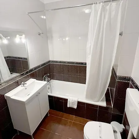 Do Vau By Amcf Apartment